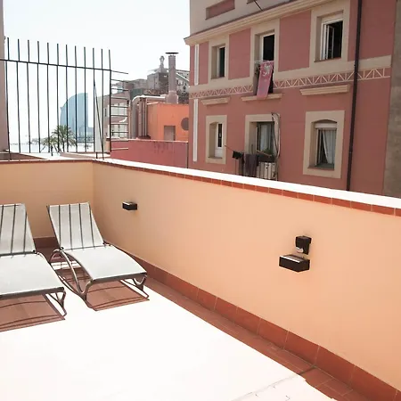 Barcelona Beach Apartments アパート