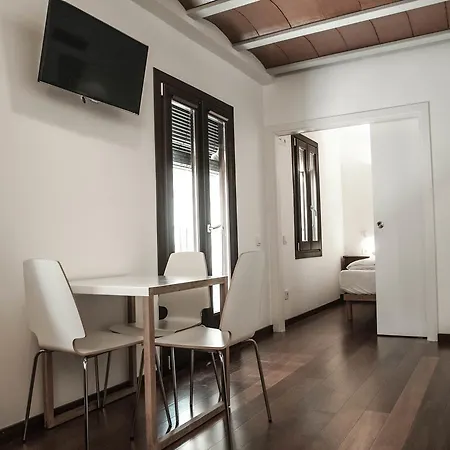 Barcelona Beach Apartments アパート